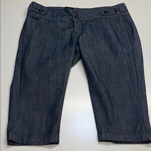 PASION Womens 13 (juniors) Blue Jean Capris